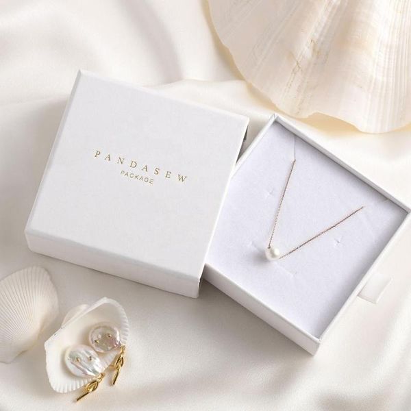 custom logo print paper jewellry business drawer cardboard boxes personalized luxury earings ring necklace packaging chic box1
custom logo print paper jewellry business drawer cardboard boxes personalized luxury earings ring necklace packaging chic box1
