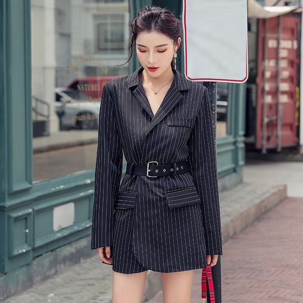 women blazer 2020 autumn new french simple striped suit long blazers thin wild long-sleeved with belt strap long, White;black
women blazer 2020 autumn new french simple striped suit long blazers thin wild long-sleeved with belt strap long, White;black