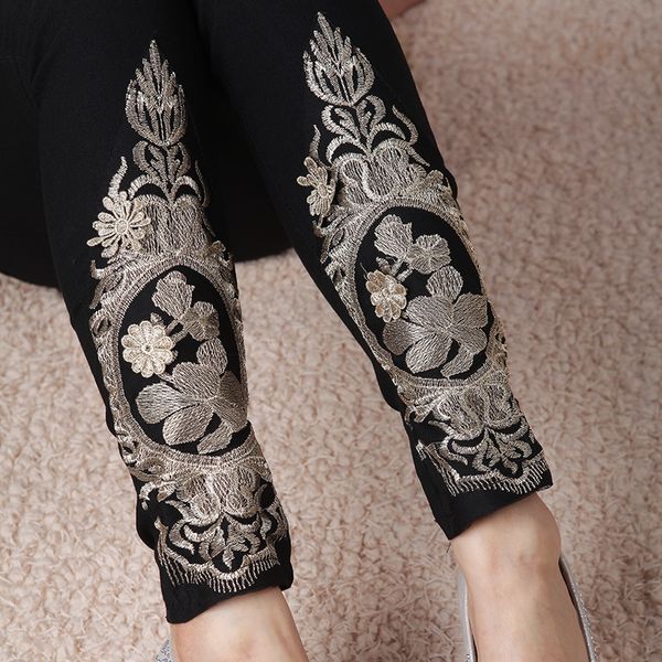 3xl plus size pants women spring autumn 2020 feminina high waist embroidery black white pencil pants legging female lj201006
3xl plus size pants women spring autumn 2020 feminina high waist embroidery black white pencil pants legging female lj201006
