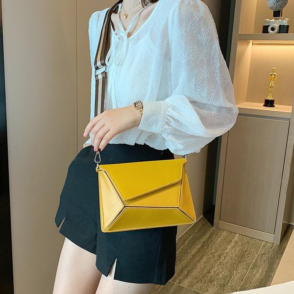 cross body fashion 2021 small shoulder women handbags pu leather designer messenger bag ladies patchwork style quality bags
cross body fashion 2021 small shoulder women handbags pu leather designer messenger bag ladies patchwork style quality bags