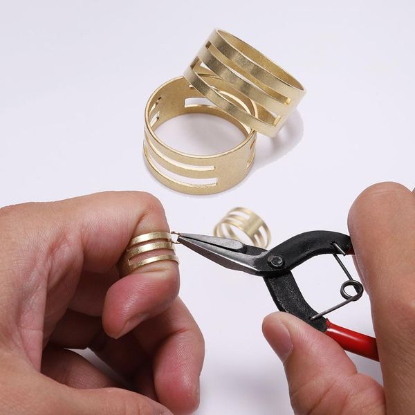 2pcs / серия медь open split перейти кольца закрытие finger ювелирные инструменты для diy создание craft circle bead щипцы открытие helper и
2pcs / серия медь open split перейти кольца закрытие finger ювелирные инструменты для diy создание craft circle bead щипцы открытие helper и