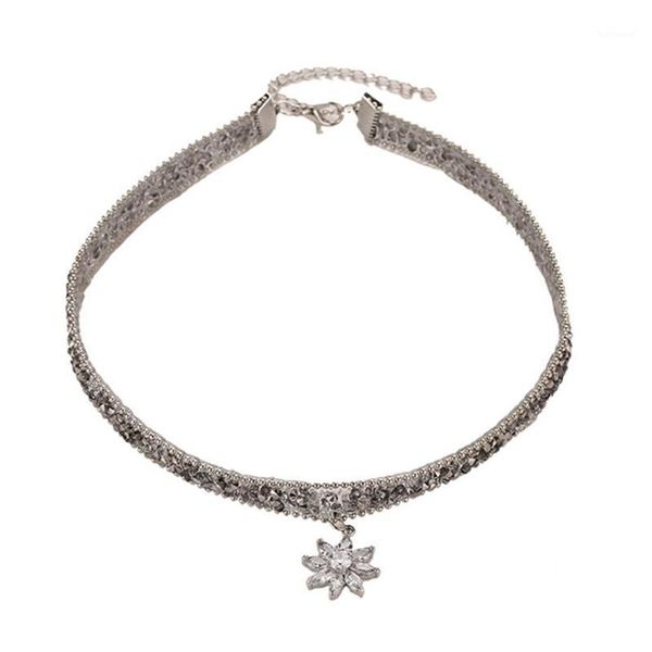 fashion rhinestone chokers necklace short crystal flower pendant female jewelry1, Golden;silver
fashion rhinestone chokers necklace short crystal flower pendant female jewelry1, Golden;silver