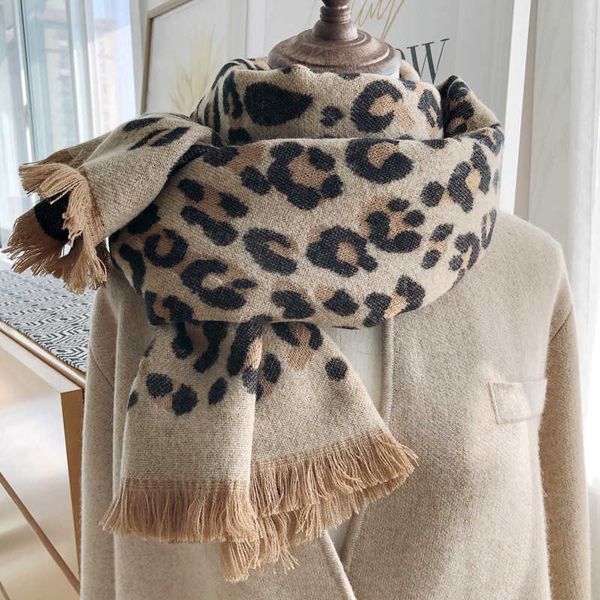 fashionable foreign style scarf women's winter korean version versatile thick warm shawl dual use 2020 new korean style, Blue;gray
fashionable foreign style scarf women's winter korean version versatile thick warm shawl dual use 2020 new korean style, Blue;gray