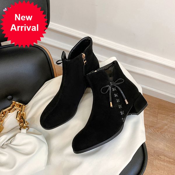 2021 the new comfortable party style round the ankle fashion black beige-up bow with thick motorcycle boots women's shoes juam
2021 the new comfortable party style round the ankle fashion black beige-up bow with thick motorcycle boots women's shoes juam