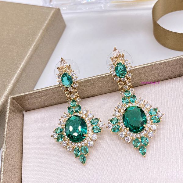 retro hong kong style long green diamond petal earrings female 925 silver needle lake green zircon flowers exaggerated earrings
retro hong kong style long green diamond petal earrings female 925 silver needle lake green zircon flowers exaggerated earrings