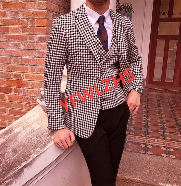 handsome two buttons groomsmen notch lapel groom tuxedos men suits wedding/prom/dinner man blazer(jacket+pants+tie+vest) w601, Black;gray
handsome two buttons groomsmen notch lapel groom tuxedos men suits wedding/prom/dinner man blazer(jacket+pants+tie+vest) w601, Black;gray