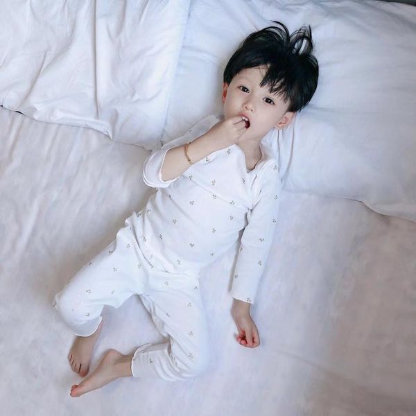 spring&autumn white soft pajama set for girl kids thin cotton bathing set gold cherry white pajamas sleepwear clothing set 201104, Blue;red
spring&autumn white soft pajama set for girl kids thin cotton bathing set gold cherry white pajamas sleepwear clothing set 201104, Blue;red