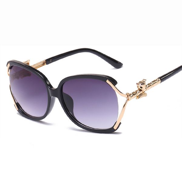 new fashion woman sunglasses trend anti uv decorate travel driving outdoor sport glasses fox ornamental spectacles frame, White;black 
new fashion woman sunglasses trend anti uv decorate travel driving outdoor sport glasses fox ornamental spectacles frame, White;black