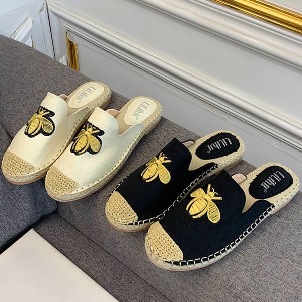 2020 brand designer women flat slippers embroidery bees flats shoes woman round toe mules female slides casual slip on loafers x1020, Black
2020 brand designer women flat slippers embroidery bees flats shoes woman round toe mules female slides casual slip on loafers x1020, Black