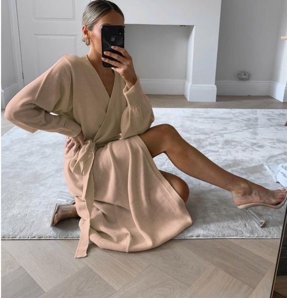 autumn women knit sweater dress solid color long sleeve v-neck lace-up midi dress england style office lady plain, Black;gray
autumn women knit sweater dress solid color long sleeve v-neck lace-up midi dress england style office lady plain, Black;gray
