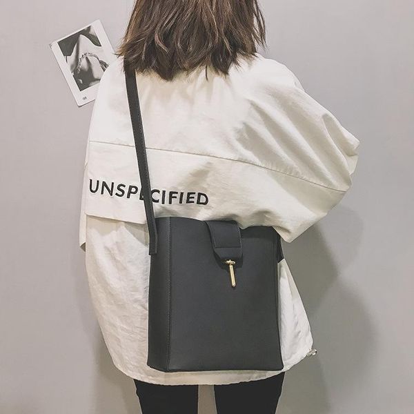 fashion simple women handbags shouder bags 2020 new arrival female casual vintage string bucket bags messenger
fashion simple women handbags shouder bags 2020 new arrival female casual vintage string bucket bags messenger