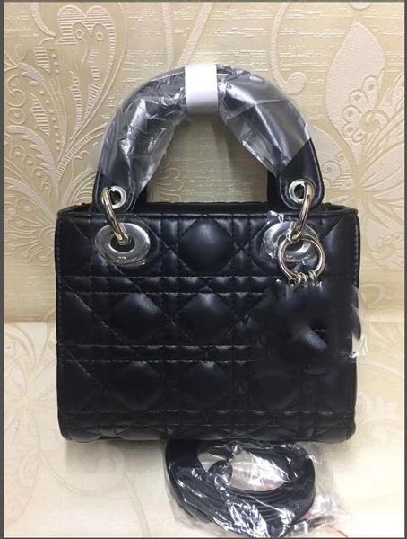 2021 crossbody bags golden logo classic bags messenger bags women shoulder bag boutique women shopping bag
2021 crossbody bags golden logo classic bags messenger bags women shoulder bag boutique women shopping bag