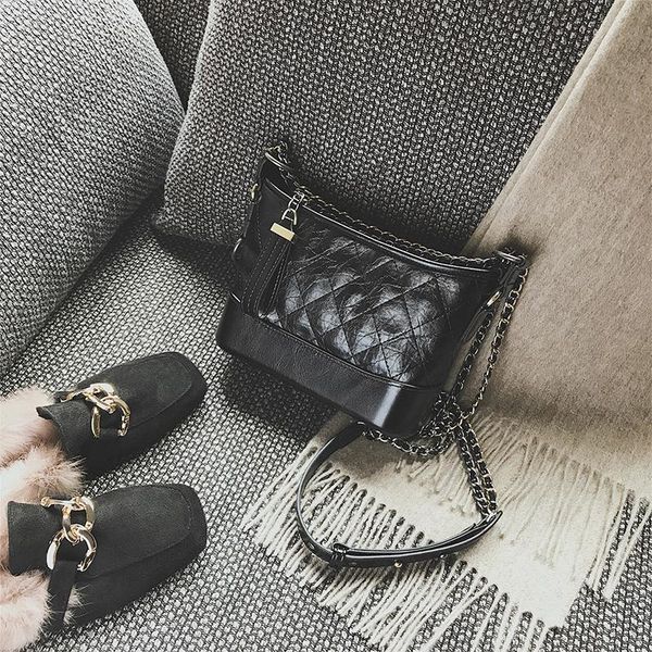 2020 luxury handbags women messenger bags female crossbody bags for women chain lady shoulder bag new fashion
2020 luxury handbags women messenger bags female crossbody bags for women chain lady shoulder bag new fashion