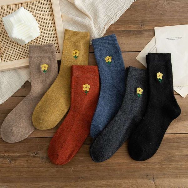 college style warm three dimensional embroidery solid color wool medium tube women's socks, Black;white
college style warm three dimensional embroidery solid color wool medium tube women's socks, Black;white