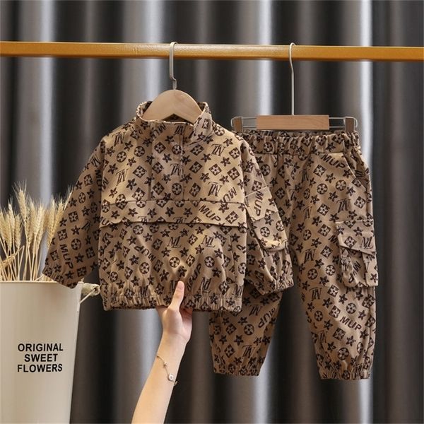 2021 spring boys girls 2 piece outfits super fashion pullover jacket coat +big side pocket pants sportswear designers tracksuit h12901, White
2021 spring boys girls 2 piece outfits super fashion pullover jacket coat +big side pocket pants sportswear designers tracksuit h12901, White