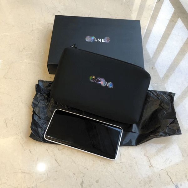 r2dk4 counter vip gift hand 2020 classic black diving diving boxed counter vip gift classic baghandbag cosmetic bag2020 cosmetic black makeu
r2dk4 counter vip gift hand 2020 classic black diving diving boxed counter vip gift classic baghandbag cosmetic bag2020 cosmetic black makeu