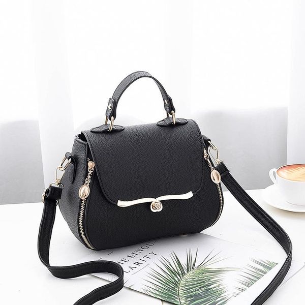 solid leather shoulder handbags korean version handbags women shouder bags crossbody bags for women 2020
solid leather shoulder handbags korean version handbags women shouder bags crossbody bags for women 2020
