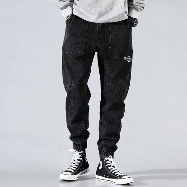 fashion streetwear men jeans loose fit black color spliced designer cargo pants hombre harem trousers hip hop jeans men joggers1, Blue
fashion streetwear men jeans loose fit black color spliced designer cargo pants hombre harem trousers hip hop jeans men joggers1, Blue