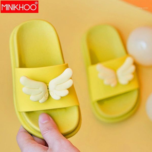 2020 new children's slipper boy girl beach flip flops funny shoes indoor slippers kids cute summer shoes 3d wing sandals1, Black;red
2020 new children's slipper boy girl beach flip flops funny shoes indoor slippers kids cute summer shoes 3d wing sandals1, Black;red