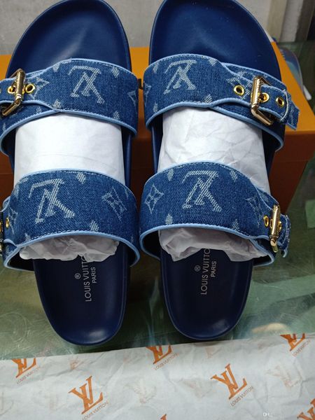 luxury designer men's sandals leather leisure non-slip beach shoes summer men's sandal head layer leather slippers, Black
luxury designer men's sandals leather leisure non-slip beach shoes summer men's sandal head layer leather slippers, Black