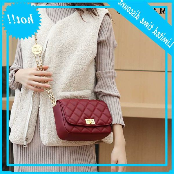 maidudu women's 2020 new fashion net red fragrance lingge chain versatile one shoulder small square bag
maidudu women's 2020 new fashion net red fragrance lingge chain versatile one shoulder small square bag