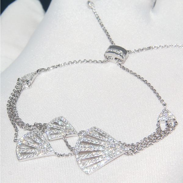 a family s925 sterling silver bracelet women's diamond inlaid multi-layer fan-shaped hand ornaments temperament zhao wei the same, Golden;silver
a family s925 sterling silver bracelet women's diamond inlaid multi-layer fan-shaped hand ornaments temperament zhao wei the same, Golden;silver