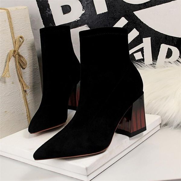 2020 winter fashion women pointed toe flock ankle boots 8cm medium high heels boots warm fur silk ladies red heels shoes1, Black
2020 winter fashion women pointed toe flock ankle boots 8cm medium high heels boots warm fur silk ladies red heels shoes1, Black