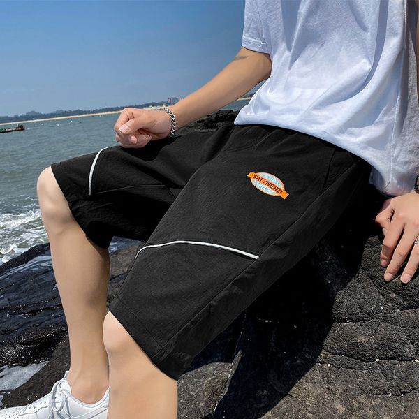 men's sports shorts 2020 summer fashion brand ins 7-point loose thin 5-point pants casual tooling, White;black
men's sports shorts 2020 summer fashion brand ins 7-point loose thin 5-point pants casual tooling, White;black