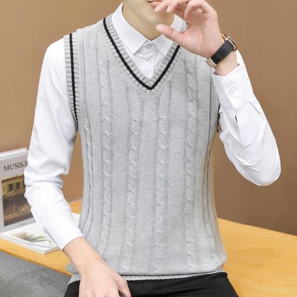cotton thickened autumn and winter v-neck sleeveless men's warm sweater vest, Black;white
cotton thickened autumn and winter v-neck sleeveless men's warm sweater vest, Black;white