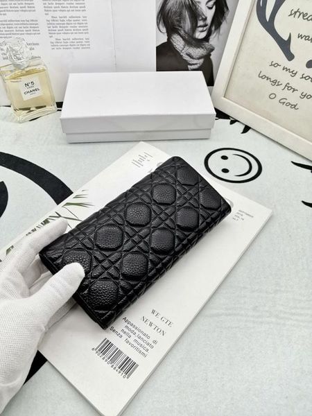 designer purse card holder classic wallet for women fashion coin purse women wallet classic business lady card holder, Red;black
designer purse card holder classic wallet for women fashion coin purse women wallet classic business lady card holder, Red;black