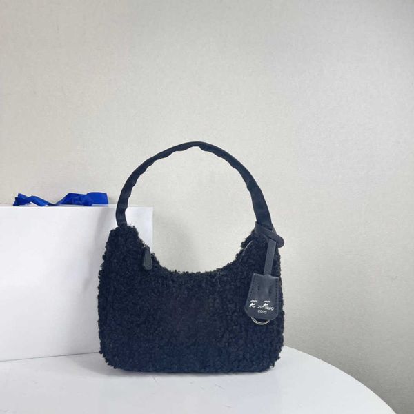the new listing fashion discount cross body bag shoulder bags brand designer portable luxurious luxury handbag
the new listing fashion discount cross body bag shoulder bags brand designer portable luxurious luxury handbag
