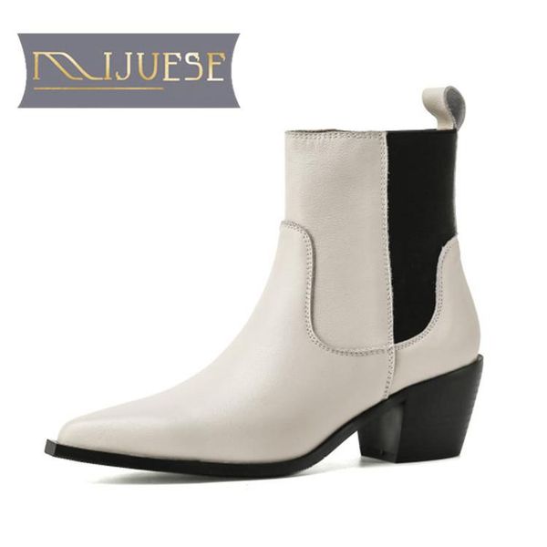 boots not in stock, Black
boots not in stock, Black