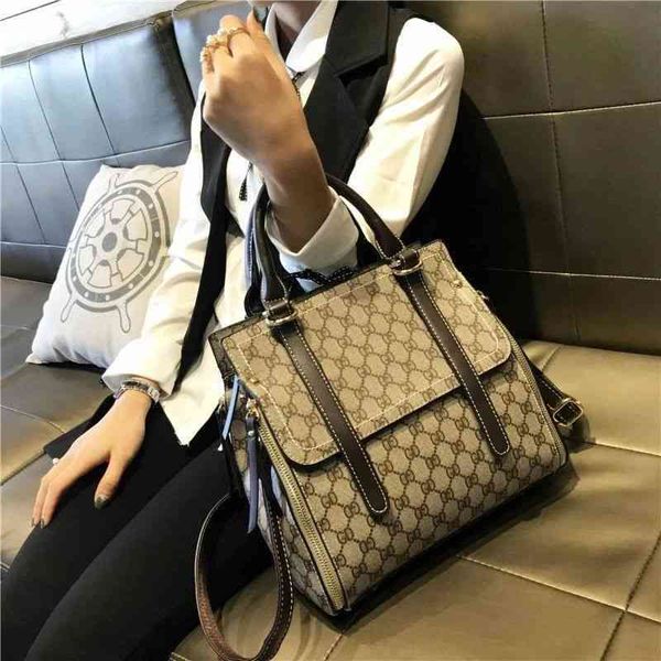 2022 factory wholesale brand leather women's bag high-grade high-capacity handbag simple and versatile printed single shoulder messenge
2022 factory wholesale brand leather women's bag high-grade high-capacity handbag simple and versatile printed single shoulder messenge