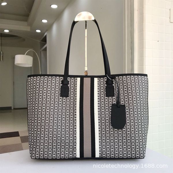 designer branded new tb jacquard shopping handbag fashion printed shoulder bag
designer branded new tb jacquard shopping handbag fashion printed shoulder bag