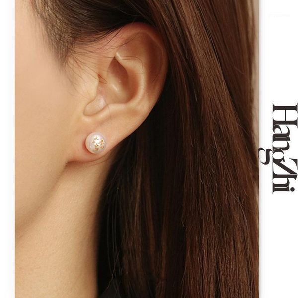 hangzhi 2020 new vintage elegant gold color sequins inlay natural freshwater pearl stud earrings for women girls party jewelry1, Golden;silver
hangzhi 2020 new vintage elegant gold color sequins inlay natural freshwater pearl stud earrings for women girls party jewelry1, Golden;silver