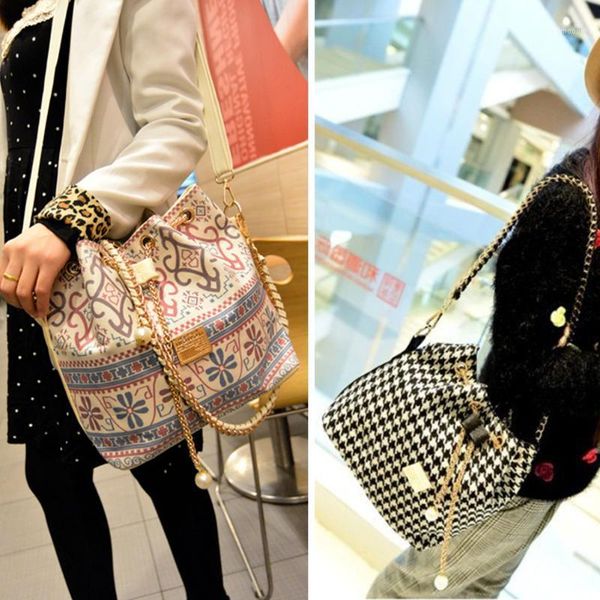 canvas lady shopping fashion folk style tread print chain drawstring bucket handbaghoundstooth shoulder bags crossbody bags1
canvas lady shopping fashion folk style tread print chain drawstring bucket handbaghoundstooth shoulder bags crossbody bags1
