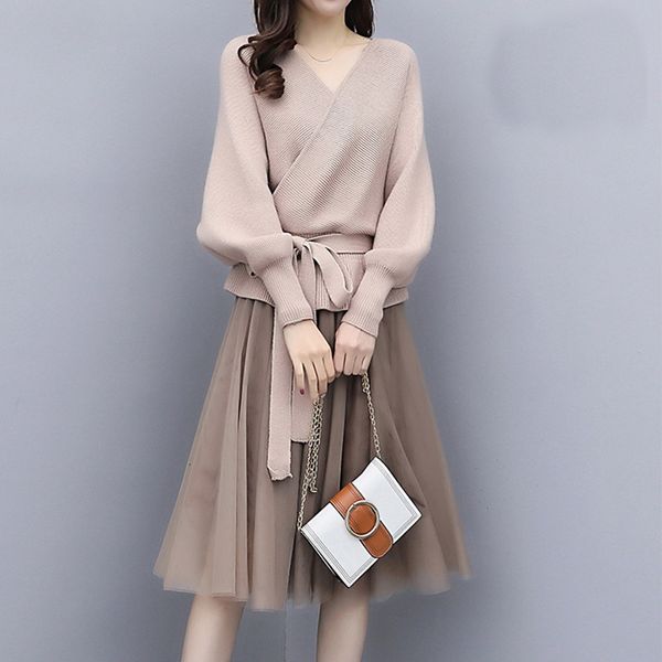 2021 new autumn winter women's clothes solid color with low-v fashion versatile sweet sleeve knitting suit two-piece temperament 4jjs, Gray
2021 new autumn winter women's clothes solid color with low-v fashion versatile sweet sleeve knitting suit two-piece temperament 4jjs, Gray