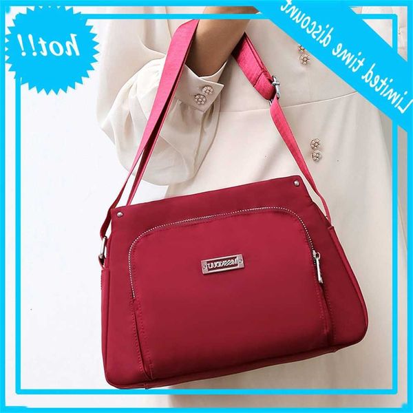 slung female mother middle aged nylon cloth splash proof sail oxford small square bag for the elderly
slung female mother middle aged nylon cloth splash proof sail oxford small square bag for the elderly
