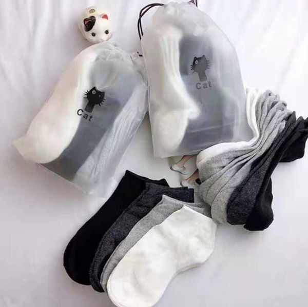 10 pairs new men's cotton warm thick socks black classic business casual breathable winter summer male quality socks
10 pairs new men's cotton warm thick socks black classic business casual breathable winter summer male quality socks