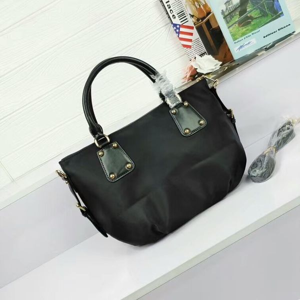 2022 new ladies hand carry messenger bag a193
2022 new ladies hand carry messenger bag a193