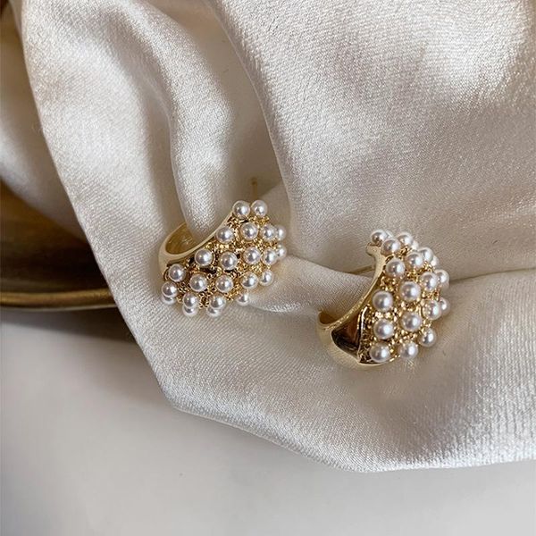 french style temperament ladies vintage simple c-shaped imitation pearl earrings fashion women's accessories jewelry, Golden;silver
french style temperament ladies vintage simple c-shaped imitation pearl earrings fashion women's accessories jewelry, Golden;silver