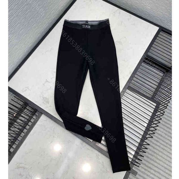 designer women casual leggings yoga fitness pants brand foot pants gold hardware back big logo high waist bike pants womenhen embroidery let, Black;white
designer women casual leggings yoga fitness pants brand foot pants gold hardware back big logo high waist bike pants womenhen embroidery let, Black;white