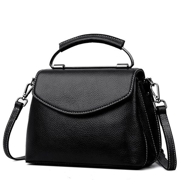 genuine leather women flap messenger bags bolsa feminina women shoulder bags female causal totes luxury handbags crossbody
genuine leather women flap messenger bags bolsa feminina women shoulder bags female causal totes luxury handbags crossbody