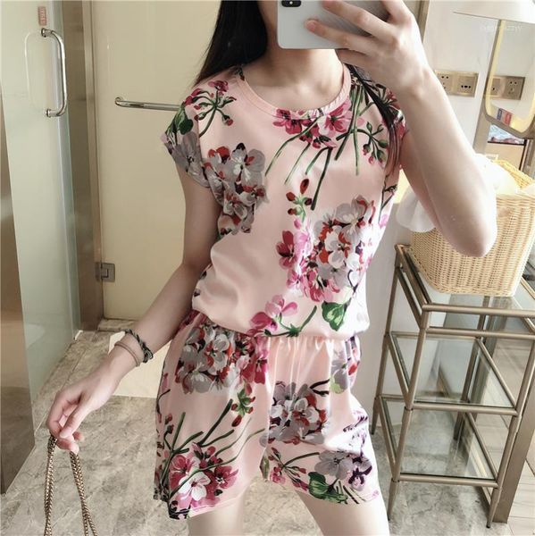 women's sleepwear 2pcs women summer short sleeve silk pajamas sets 2021 girl print pyjama set nightshirt cloth1, Black;red
women's sleepwear 2pcs women summer short sleeve silk pajamas sets 2021 girl print pyjama set nightshirt cloth1, Black;red
