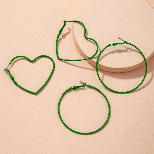 hoop & huggie 2pairs/set multicolor heart earrings set for women green purple blace white spray paint minimalist jewelry, Golden;silver
hoop & huggie 2pairs/set multicolor heart earrings set for women green purple blace white spray paint minimalist jewelry, Golden;silver