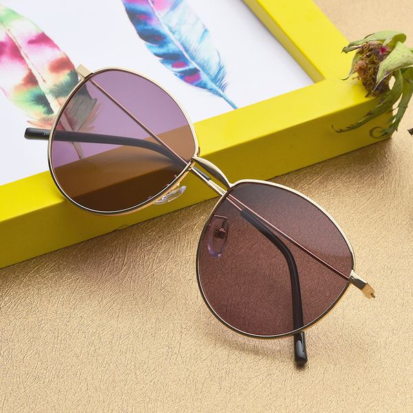 2005 round frame fashion sunglasses women's net red same polarizing sunglasses women's 2019 new metal sunglasses, White;black
2005 round frame fashion sunglasses women's net red same polarizing sunglasses women's 2019 new metal sunglasses, White;black