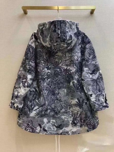 new product in autumn and winter of 20 ink painting loose coat with drawstring zipper hooded jacket windbreaker, Black;brown
new product in autumn and winter of 20 ink painting loose coat with drawstring zipper hooded jacket windbreaker, Black;brown