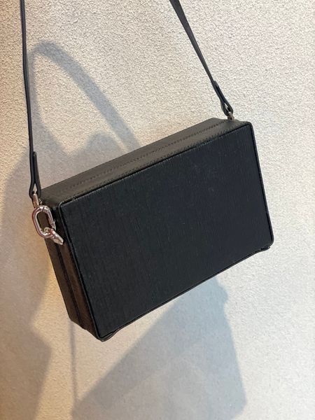 2022 women mujer handbags handle shopping brand nylon shoulder bolsos luxury handbag 040, Blue;pink
2022 women mujer handbags handle shopping brand nylon shoulder bolsos luxury handbag 040, Blue;pink