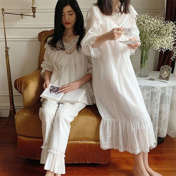 2 designs.women's lolita princess sleepshirts vintage pajama sets.lace nightgowns.victorian nightdress ruffles sleep loungewear y200708, Black;red
2 designs.women's lolita princess sleepshirts vintage pajama sets.lace nightgowns.victorian nightdress ruffles sleep loungewear y200708, Black;red