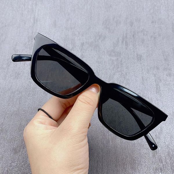 2021 retro cat eye sunglasses women brand designer vintage sun glasses for women fashion eyewear feminino, White;black
2021 retro cat eye sunglasses women brand designer vintage sun glasses for women fashion eyewear feminino, White;black